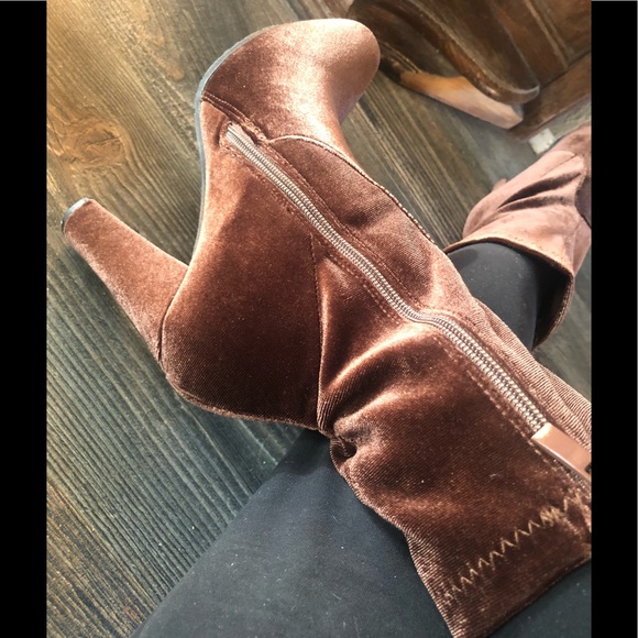 COPY - Women’s Boots - Picture 2 of 10